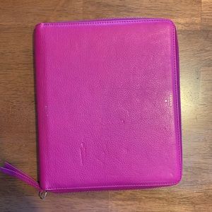 Fossil Tech Zip Easel